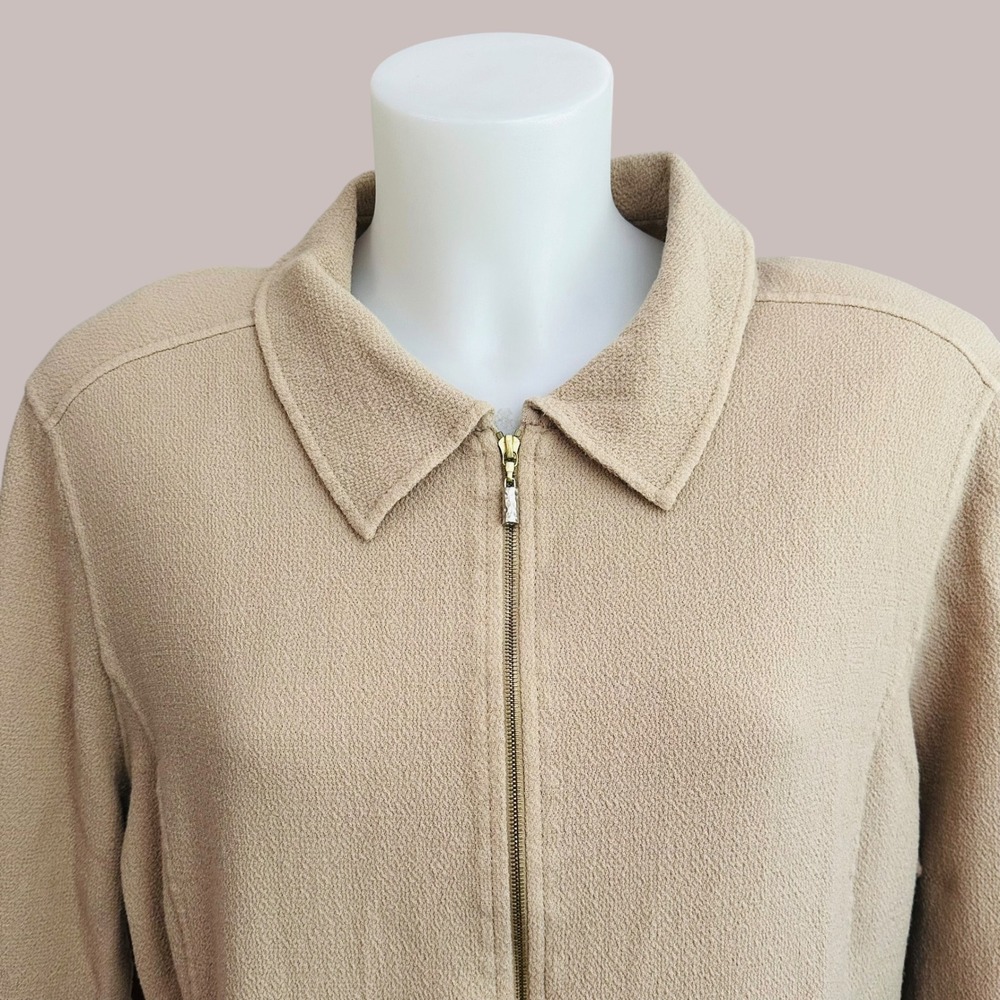 St. John Sewn By Hand Beige Full Zip 100% Wool Cardigan Jacket Lightwt sz 16 - Picture 3 of 9